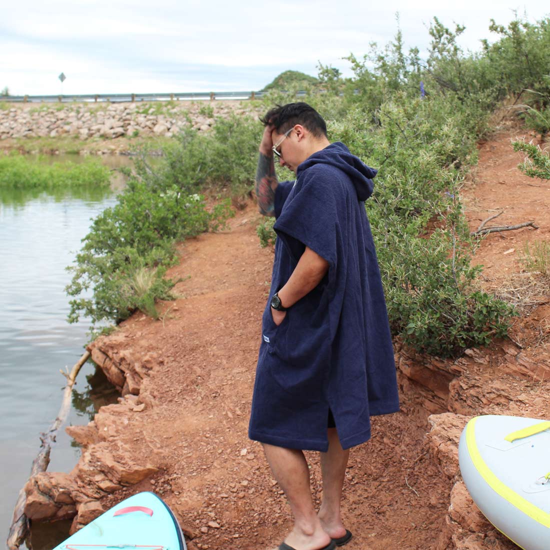 Shoreline Hooded Poncho Navy Blue